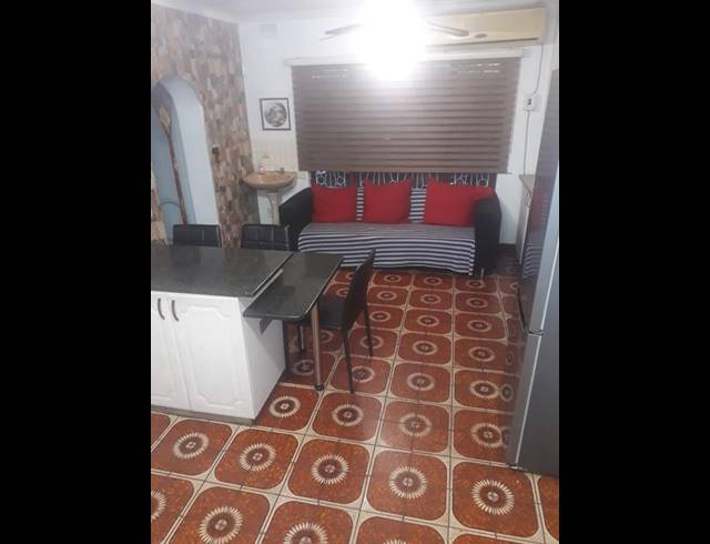 4 BEDROOM HOUSE FOR SALE IN PARLOCK